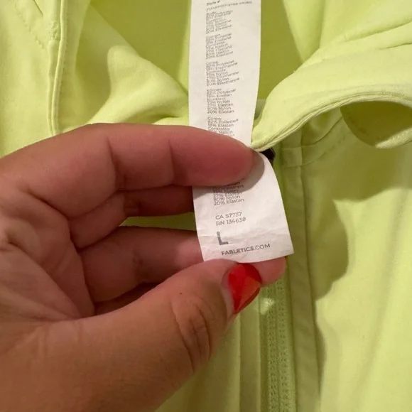 Fabletics Perfect Storm Cropped Train Jacket Sz Large